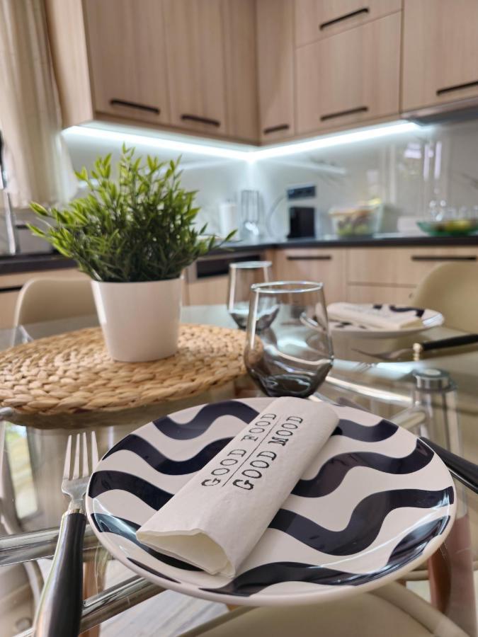 Modern Garden View Apt In Voula, Athens - Luxe Ngoại thất bức ảnh